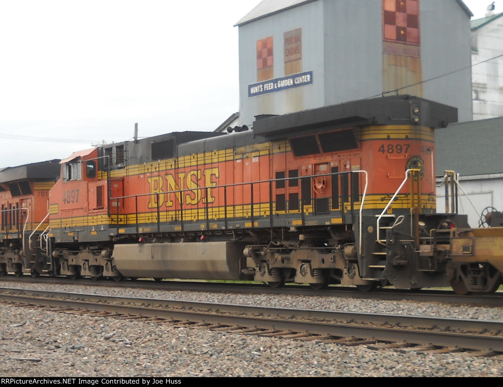 BNSF 4897